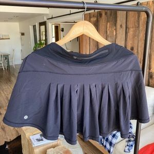 Lulu Lemon tennis skirt, black, size 6